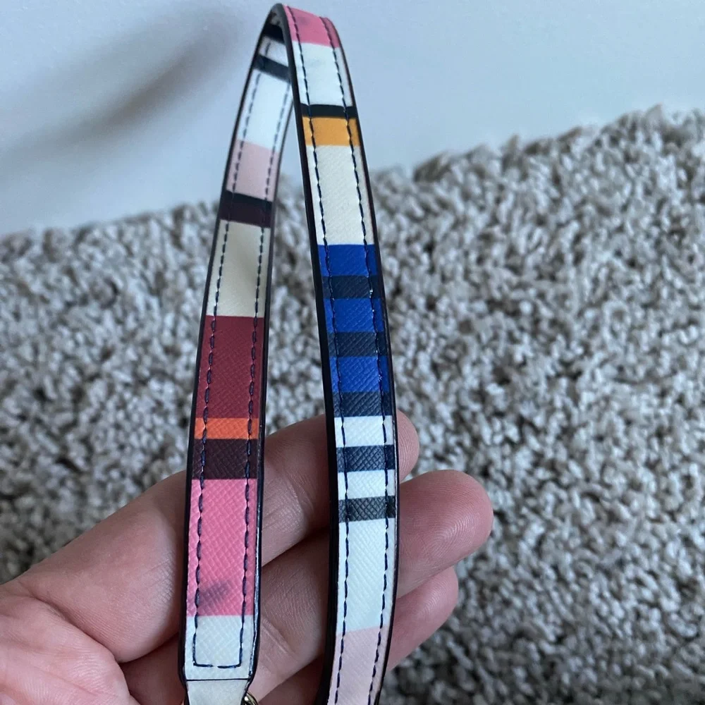 Kate Spade Laurel’s Way Navy and White Striped Wristlet FLAWED‎